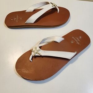 AMANDA BLU White and Brown Flip Flops with Star Accent Size 8